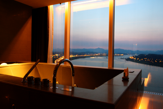 Top Health Benefits Of Using A Jacuzzi