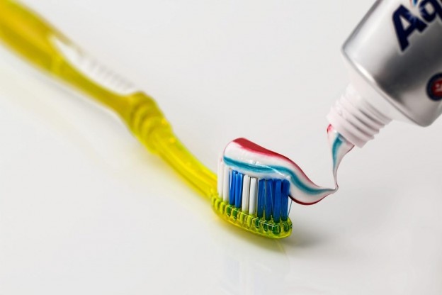 Tips For Keeping Your Teeth Strong And Healthy From Childhood To Old Age